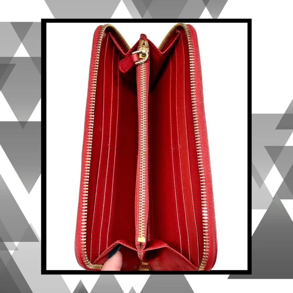 Prada Red Saffiano Leather Round Long Wallet - Picture 3 of 3